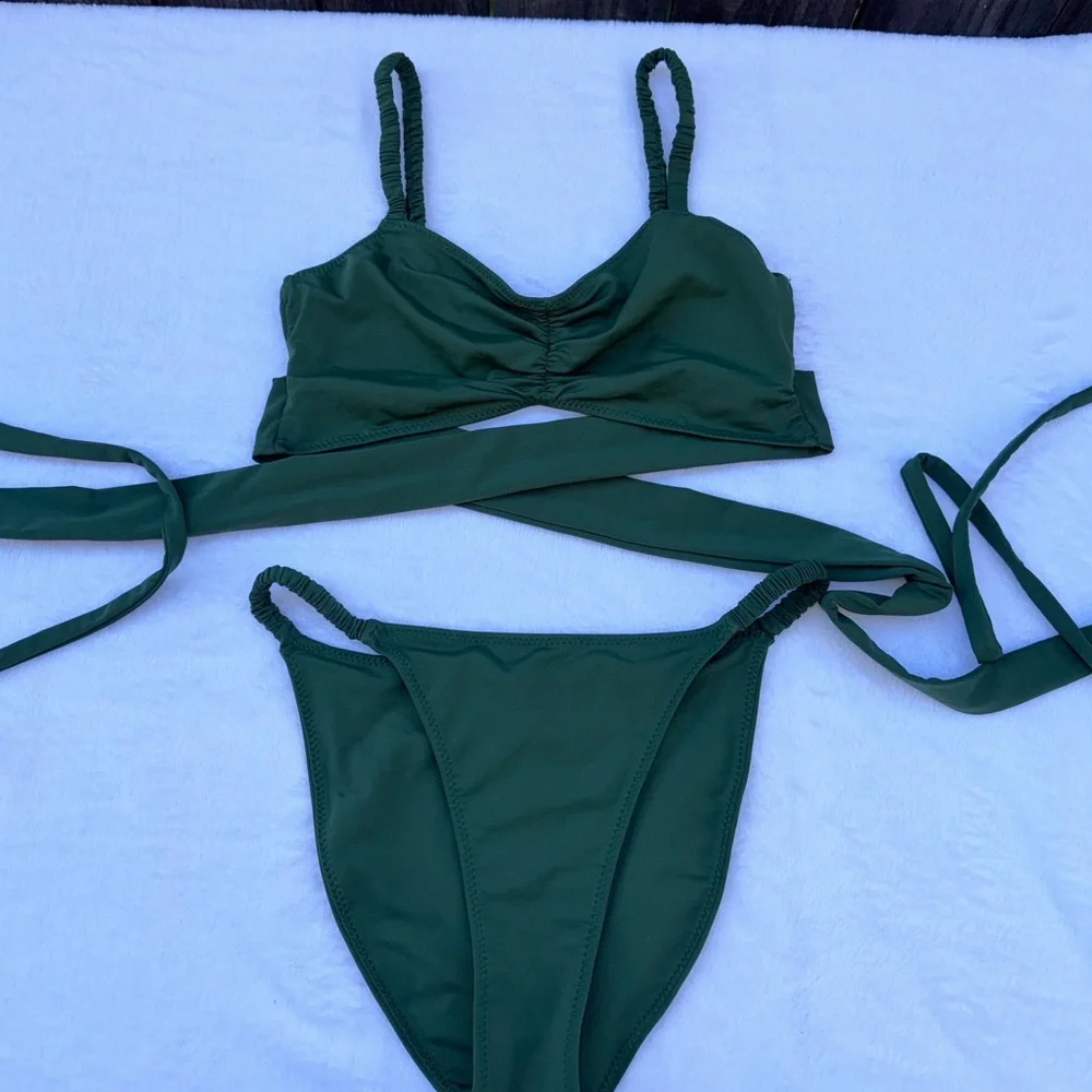 PARI DESAI SARITA SWIMSUIT PALM TOP & BOTTOM SIZE SMALL
